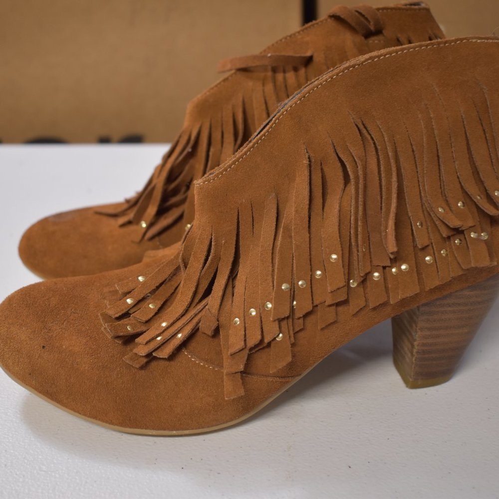 Western Size 8 Women's Monroe & Main Booties